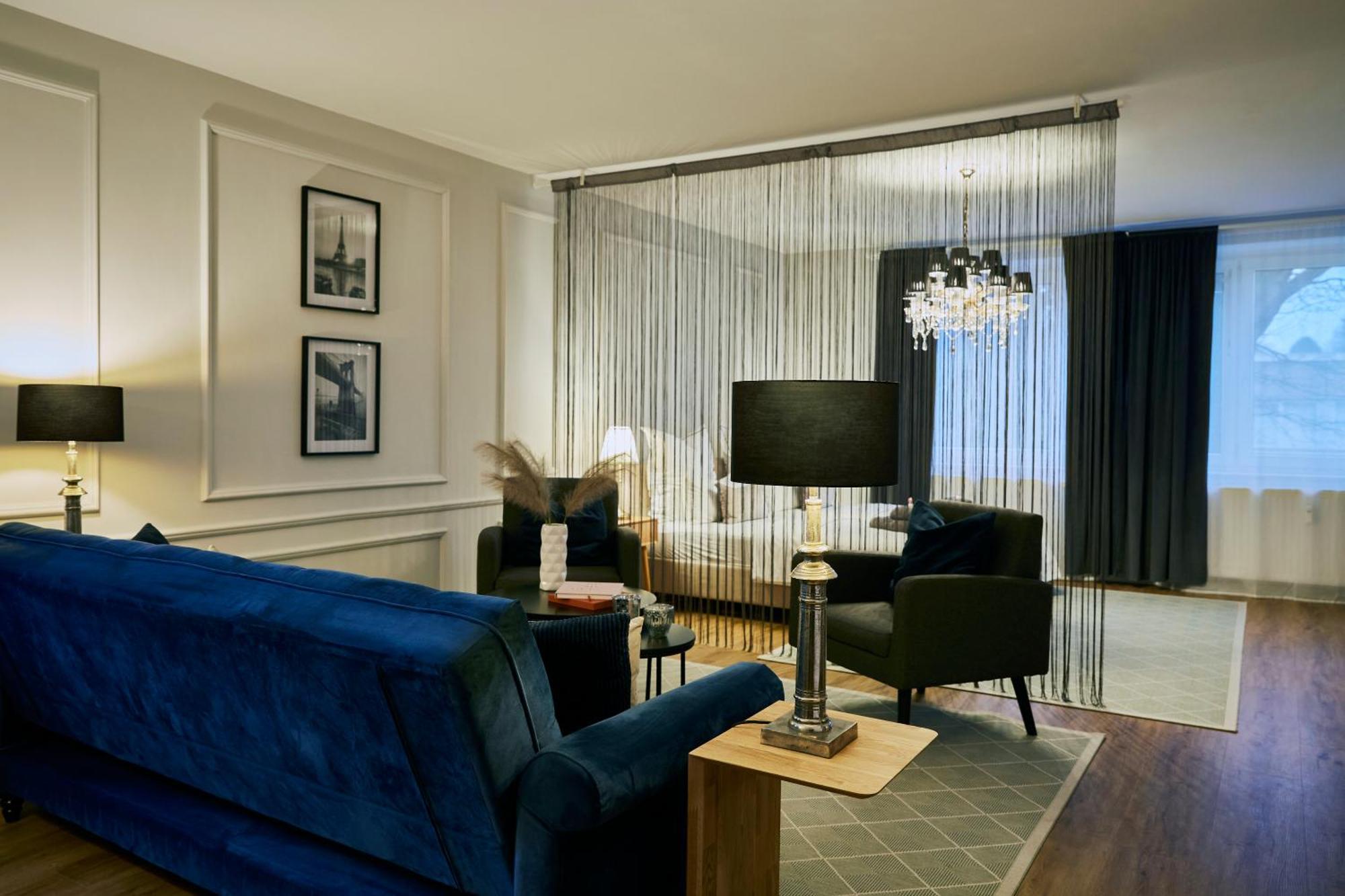 Apartment R B Apartment: Airport-adjacent Haven For Families And Professionals Hamburg